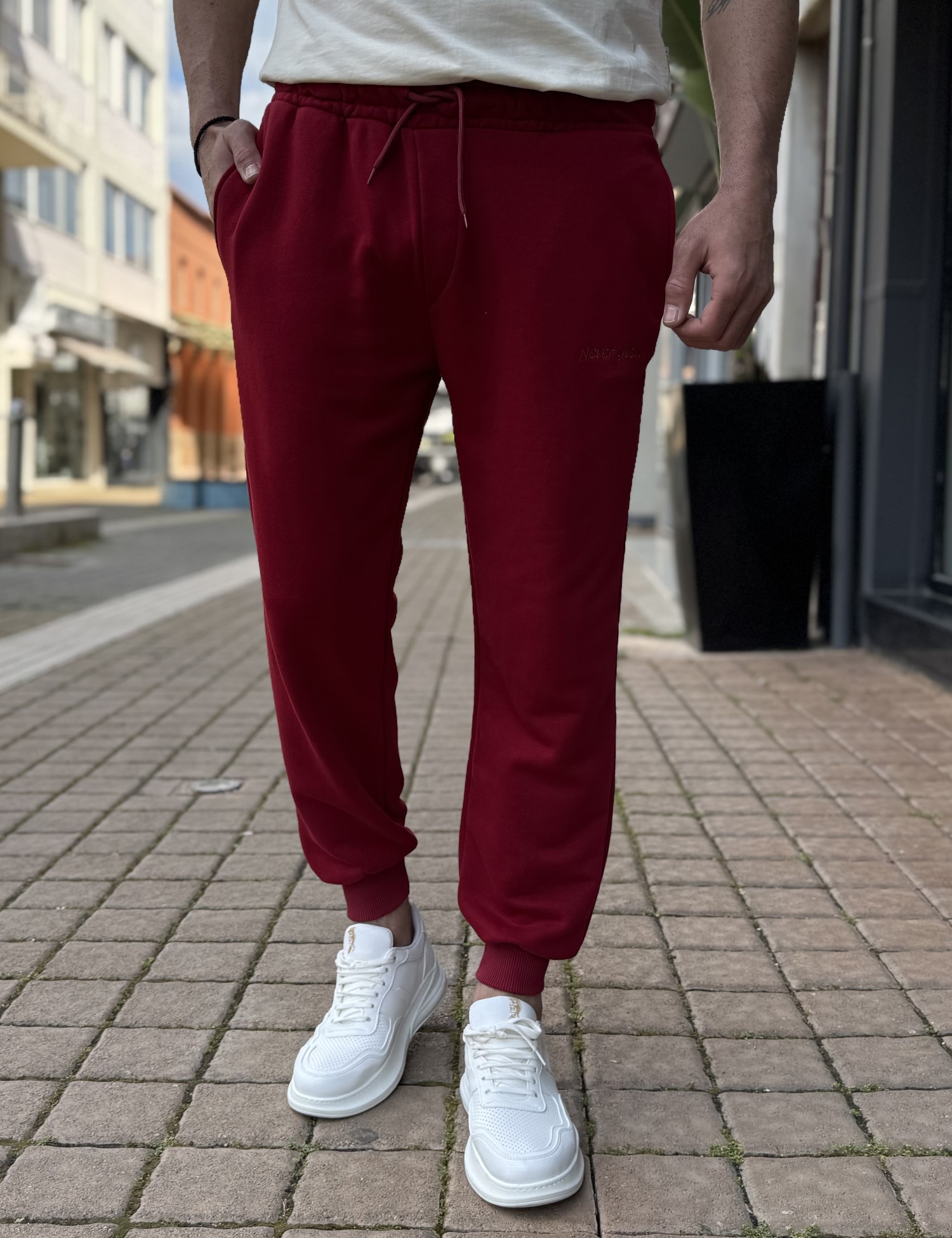 Ανδρική κόκκινη αθλητική φόρμα με λάστιχο KEF2612K